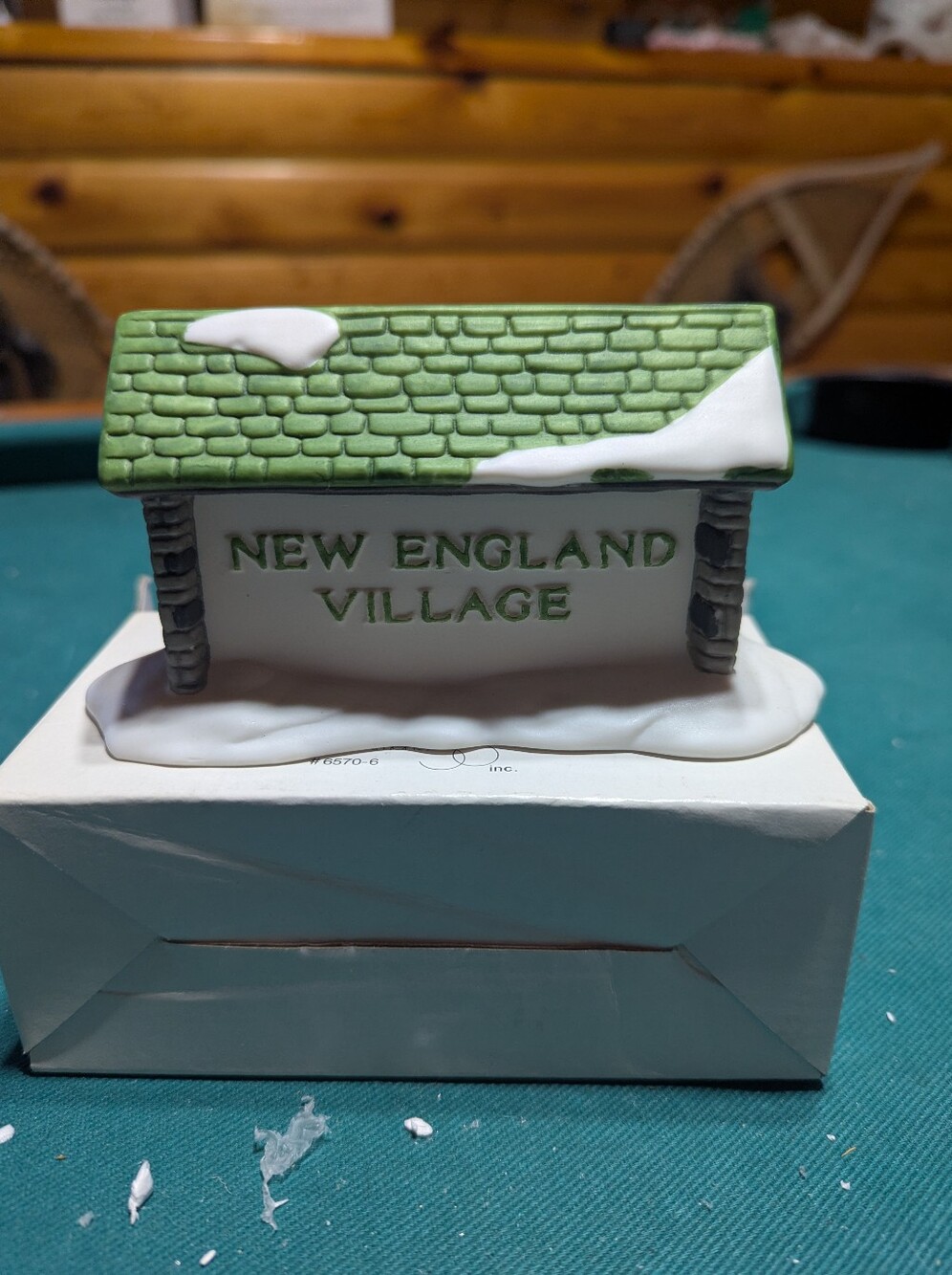 Department 56 - New England Village Series - New England Village Sign